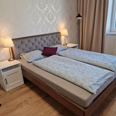 Old Town Apartment - 2 Bedrooms Bratislava Dış mekan fotoğraf